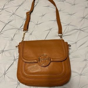 GORGEOUS Tory Burch purse/bag/crossbody